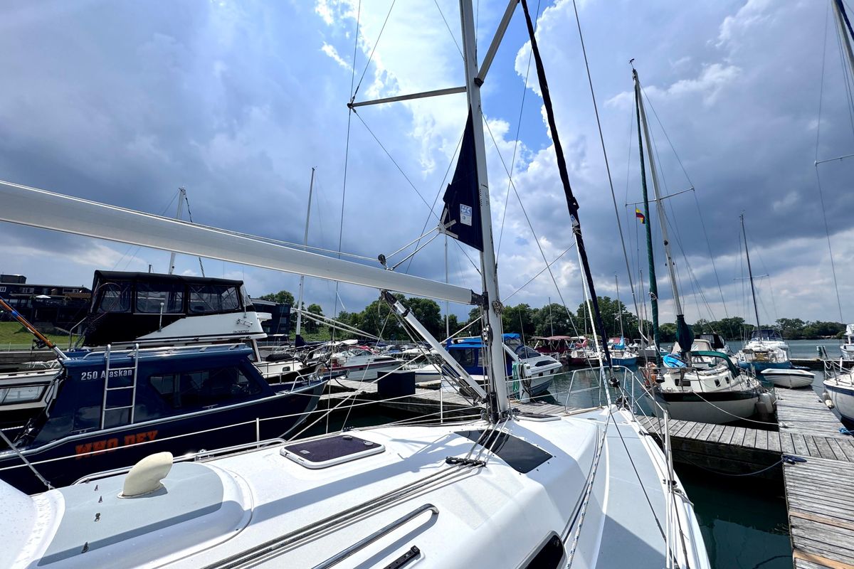 2006 Hunter 33