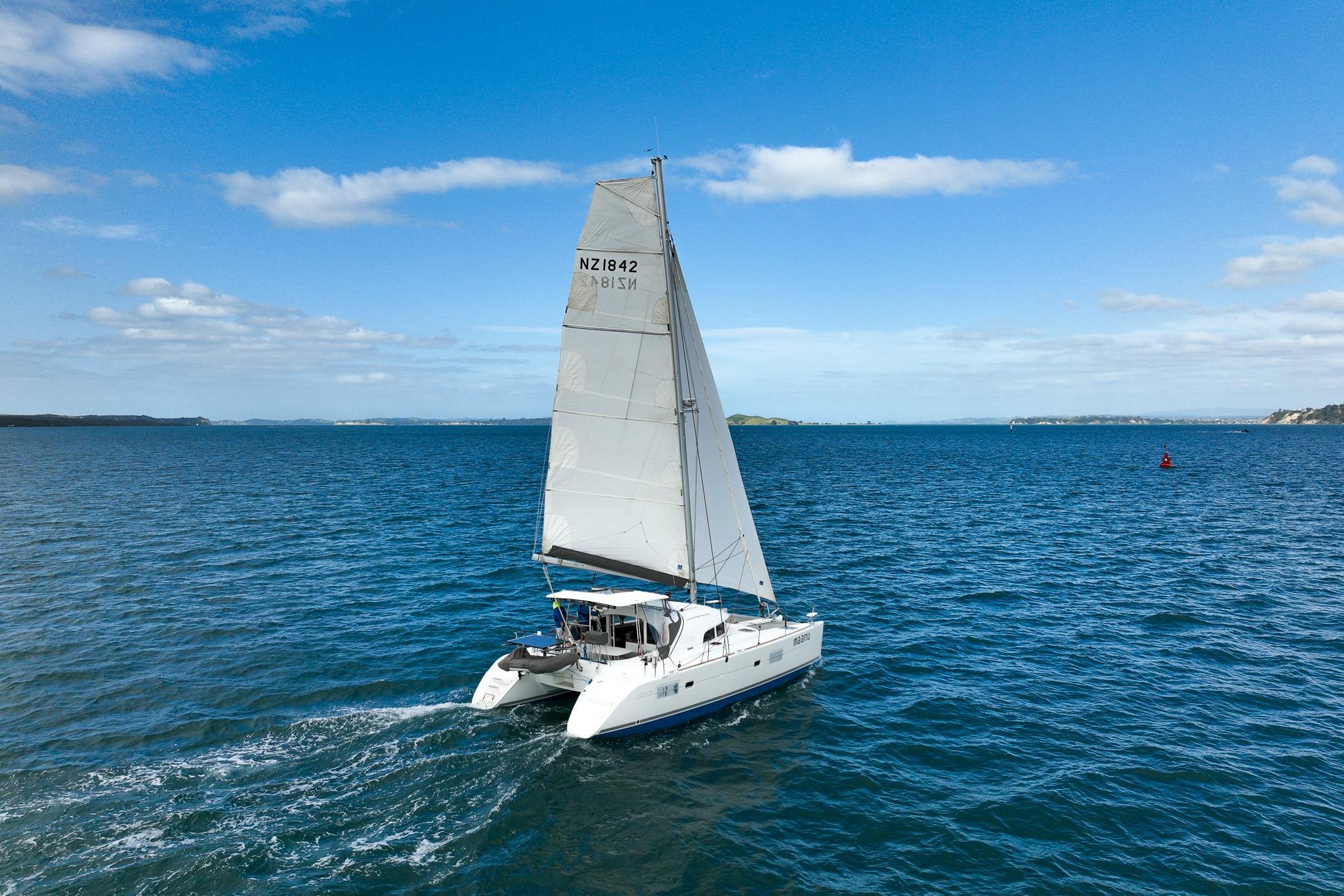 2005 Lagoon 380 S2 Boats
