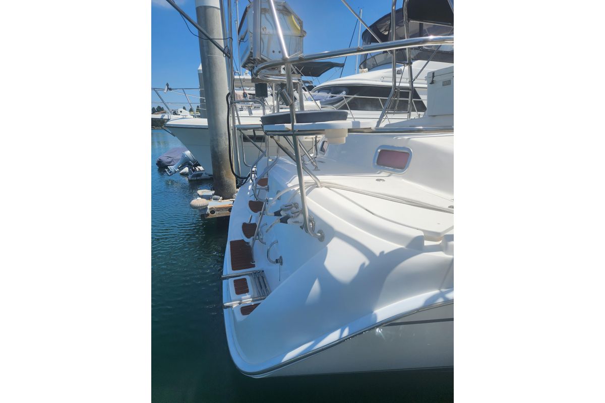 2008 Hunter 450