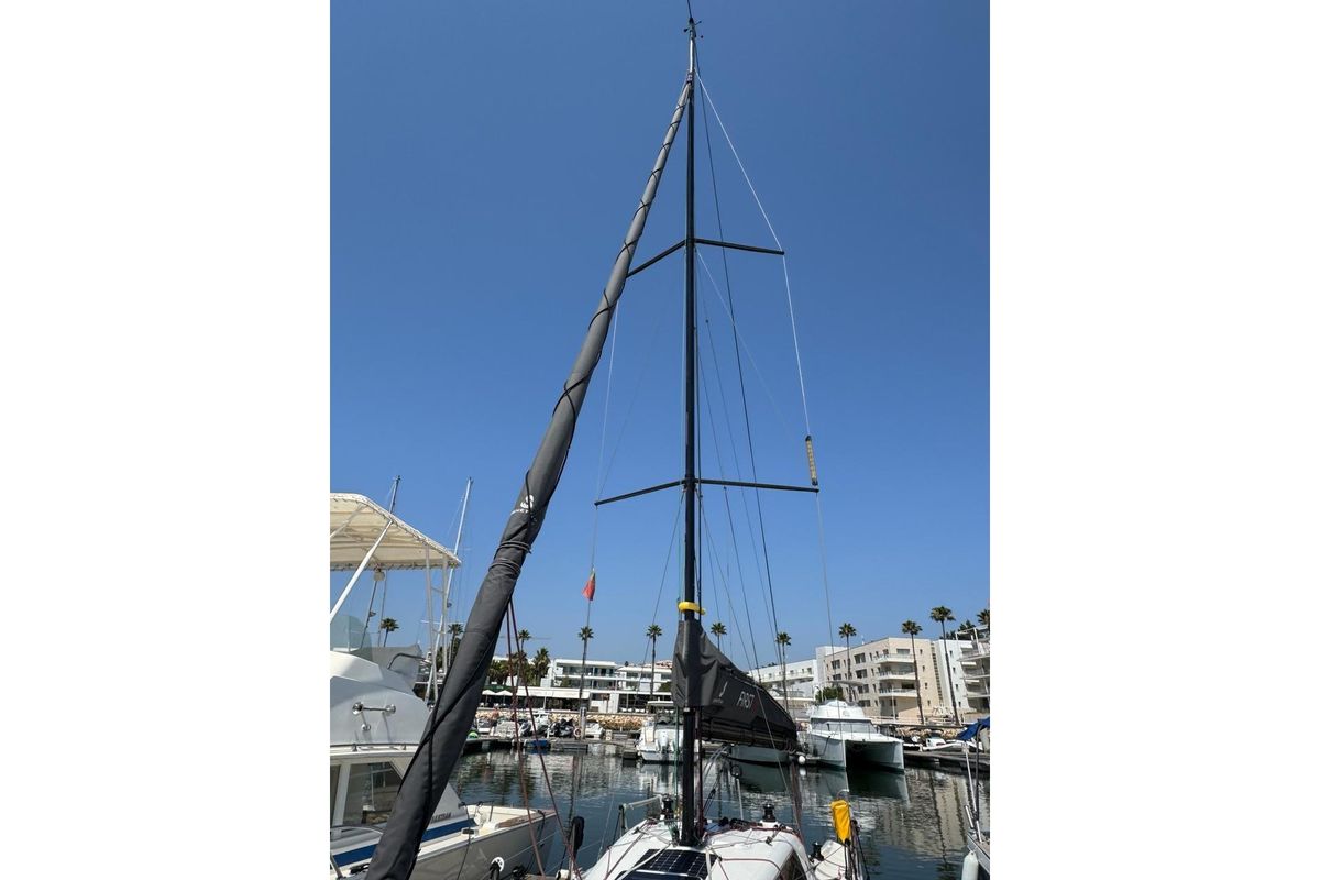 2024 Beneteau First 27 for sale in Lagos, Portugal 26 ft