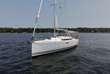 2013 Jeanneau Sun Odyssey 379