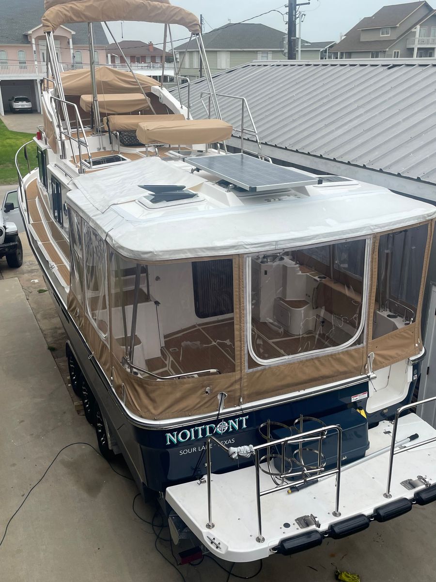 2020 Ranger Tugs R-31 CB