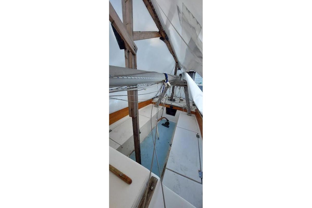 1974 Cape Dory CD 25