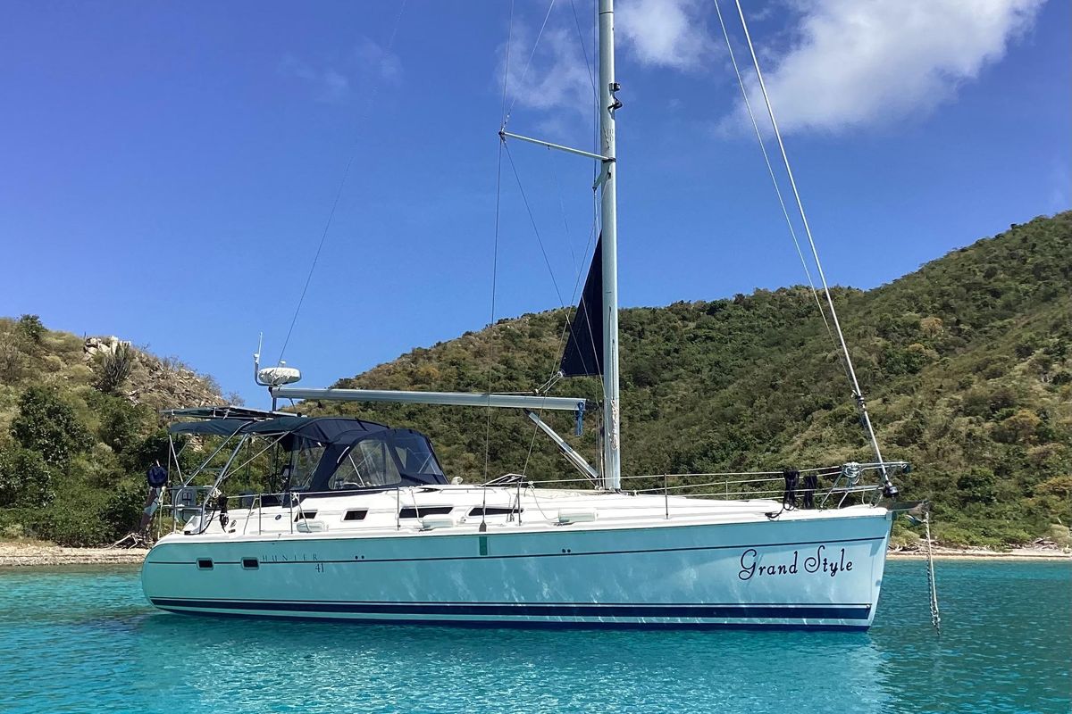 2004 Hunter 41 Aft Cockpit