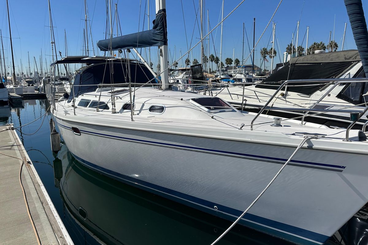 2004 Catalina 350