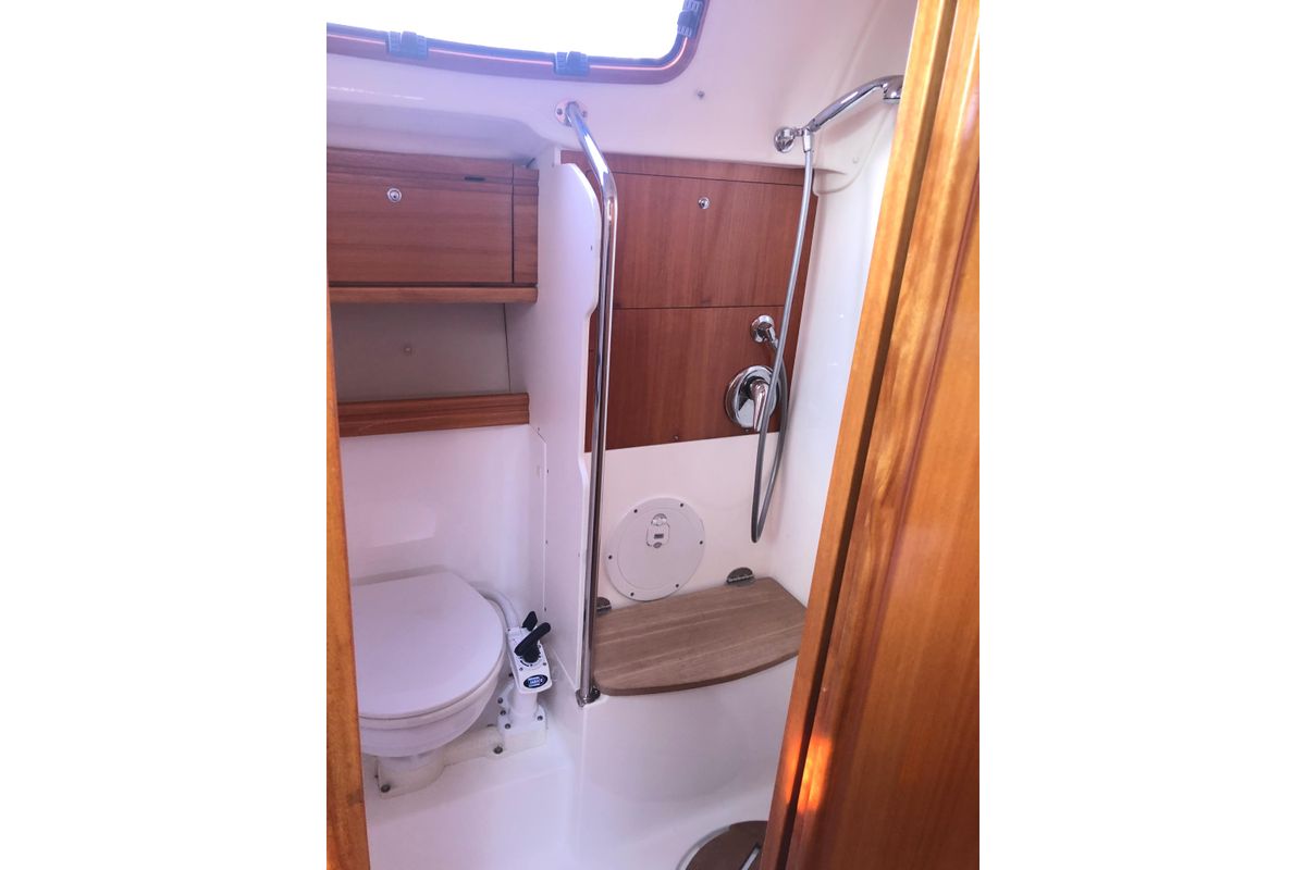 2007 Bavaria 42 Cruiser