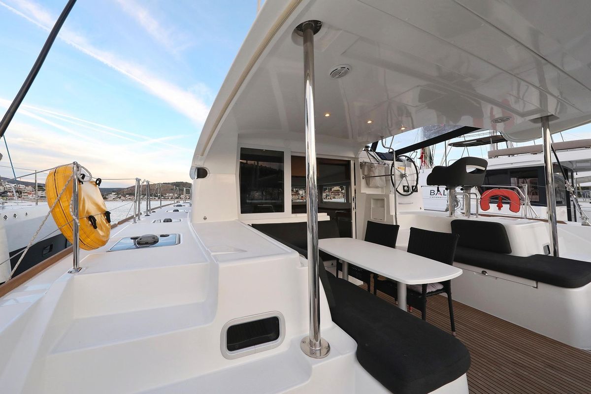 2020 Lagoon 40