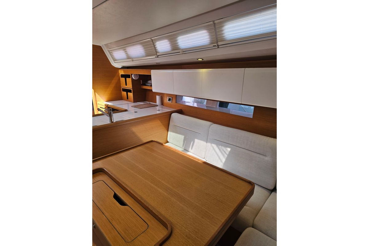 2012 Grand Soleil 39