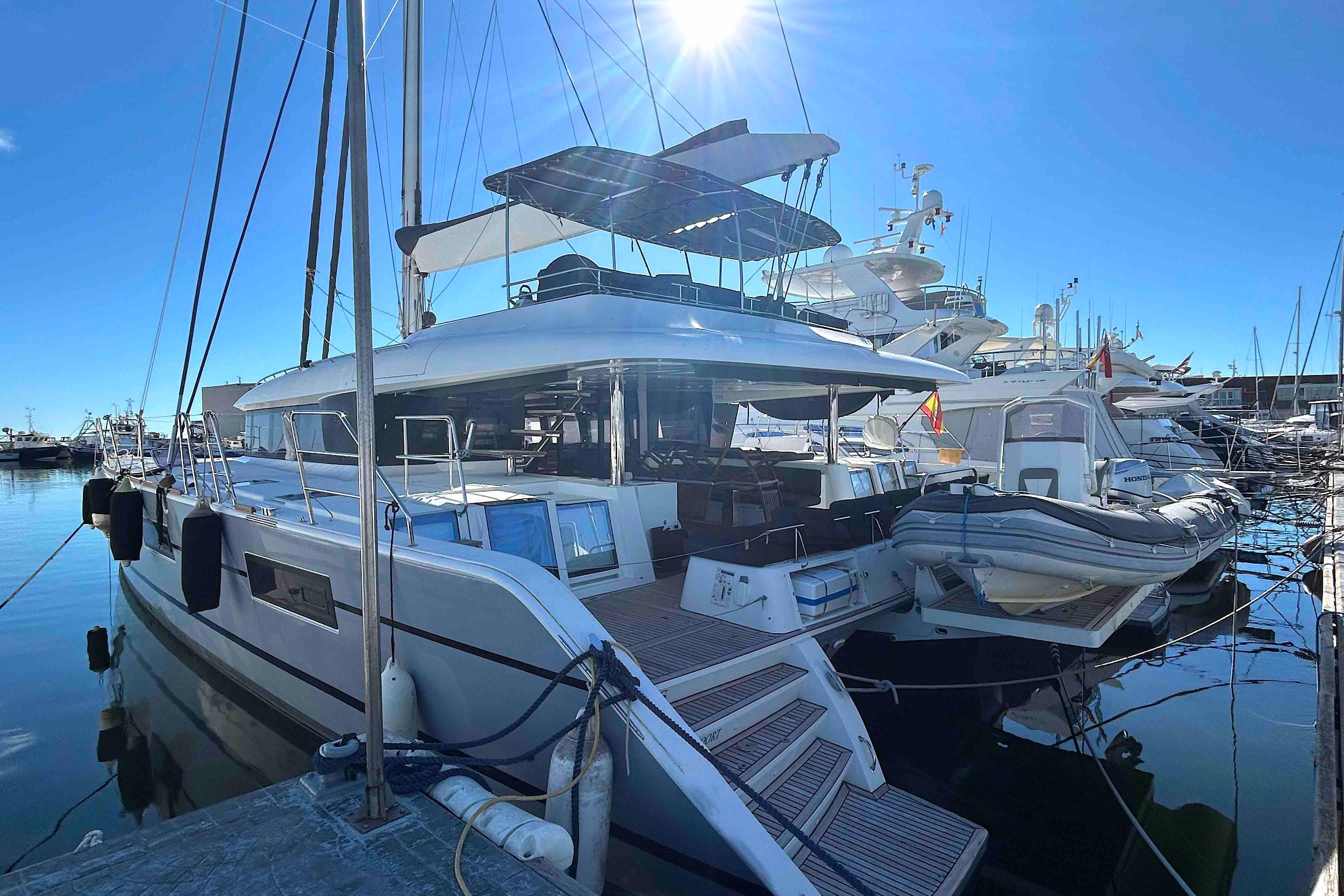 2015 Lagoon 620 Essence for sale in Alicante, Spain