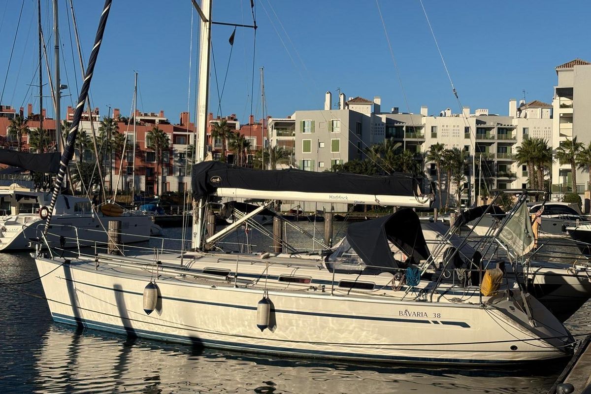 2003 Bavaria Cruiser 38