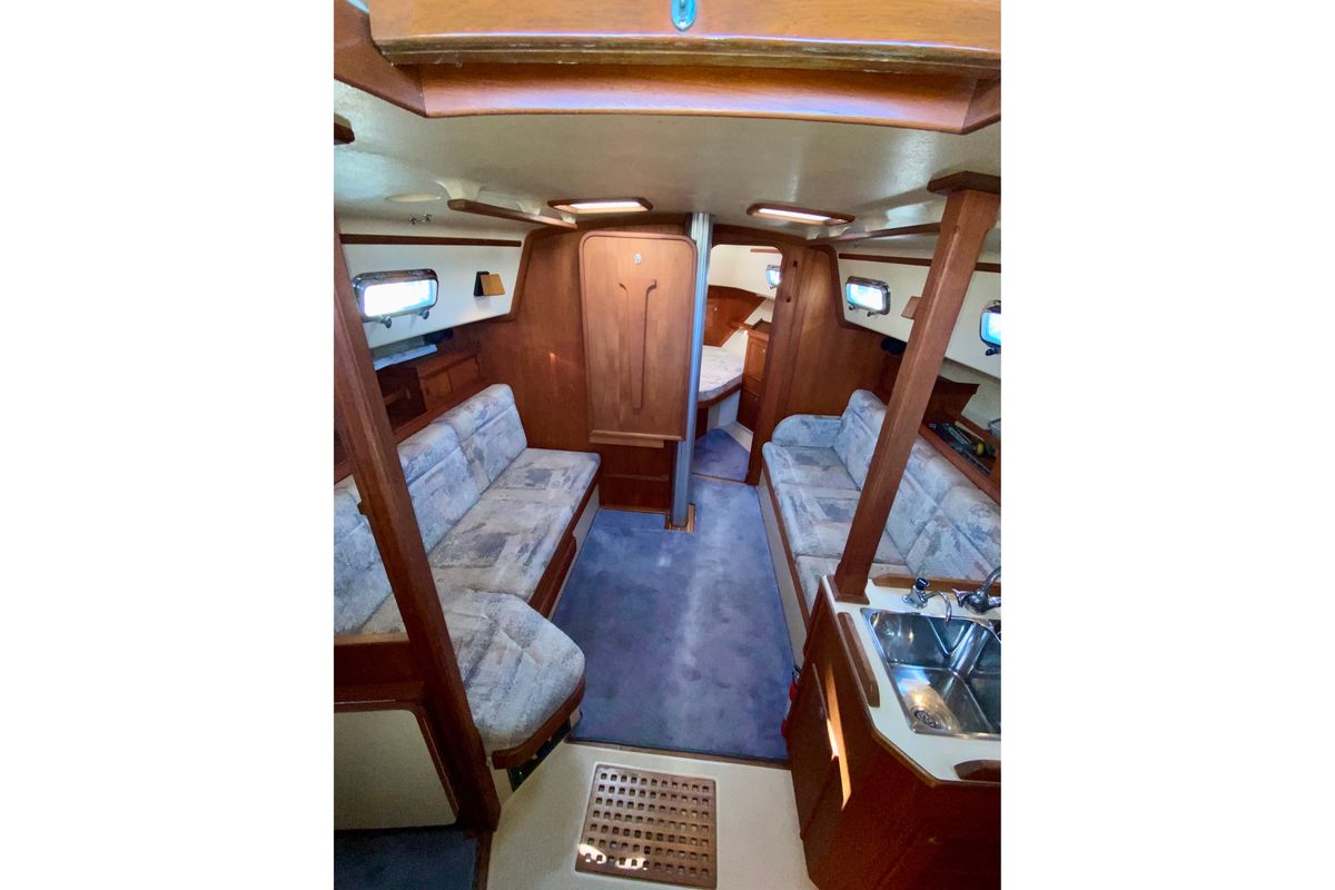 1998 Island Packet 320