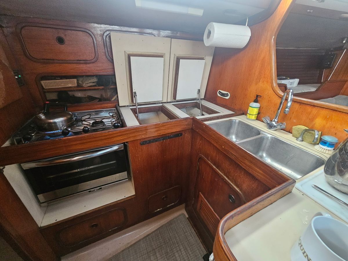 1984 Beneteau First 42