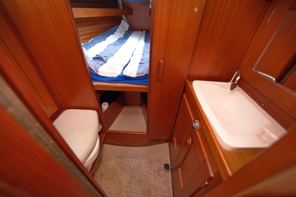 1988 Hallberg-Rassy 29