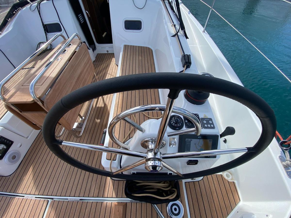 2025 Jeanneau Sun Odyssey 350