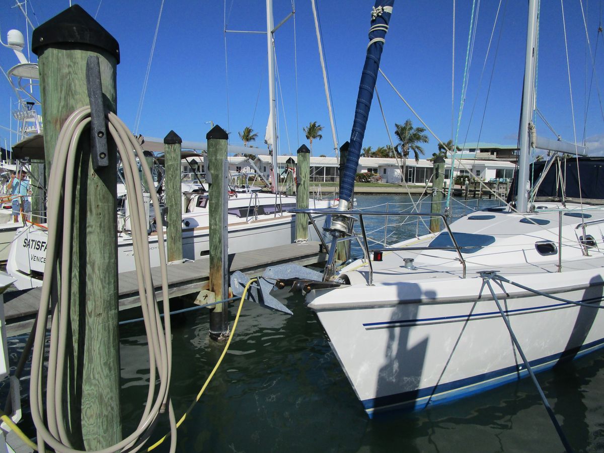 2007 Catalina 387