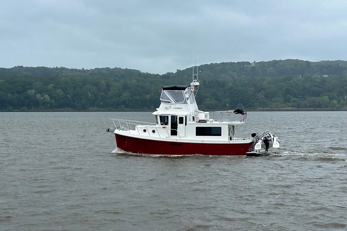 2012 American Tug 365 Flybridge