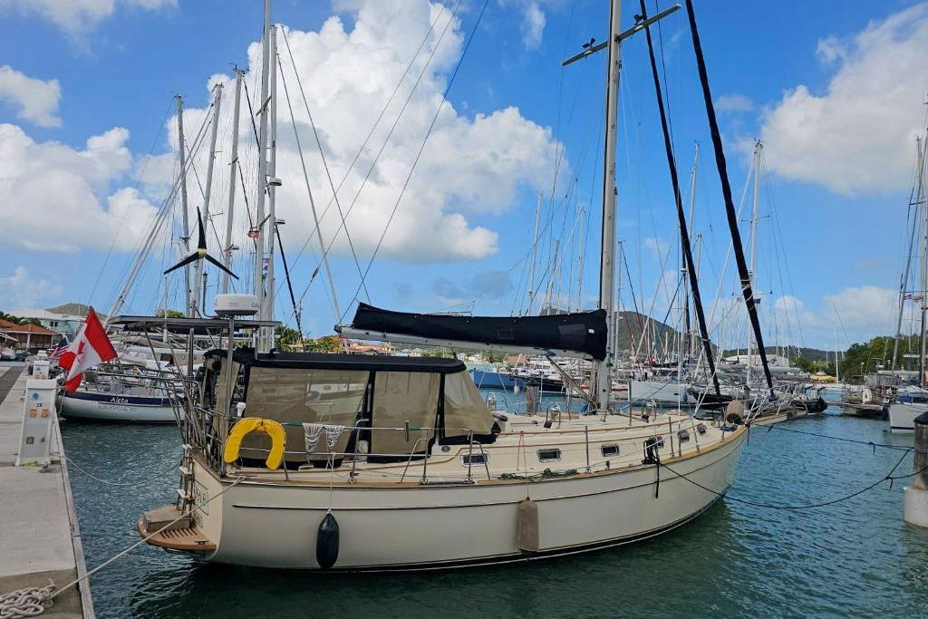 1992 Island Packet 38