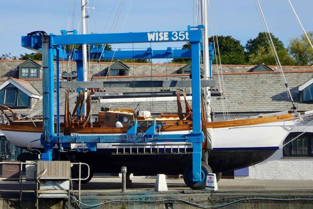 1956 Custom 40 for sale in Falmouth, Cornwall, United Kingdom 40 ft