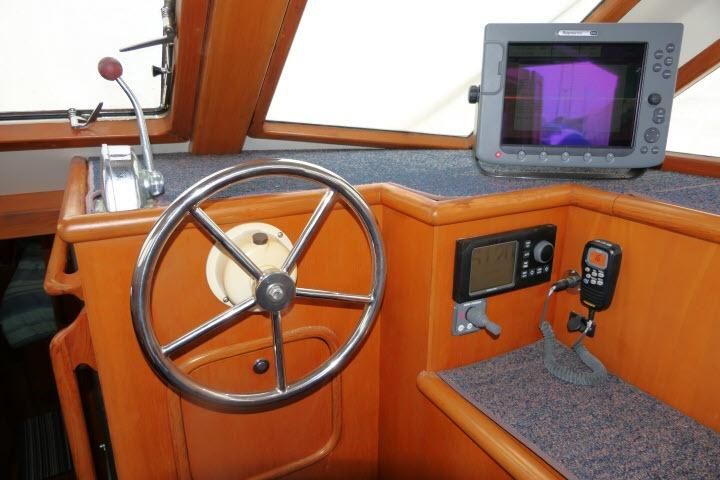 2002 Tayana 460 Vancouver Pilothouse