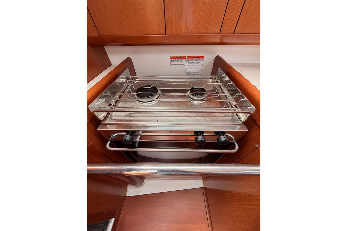 2010 Beneteau Oceanis 34