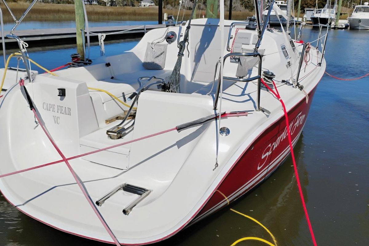 2006 Hunter 27