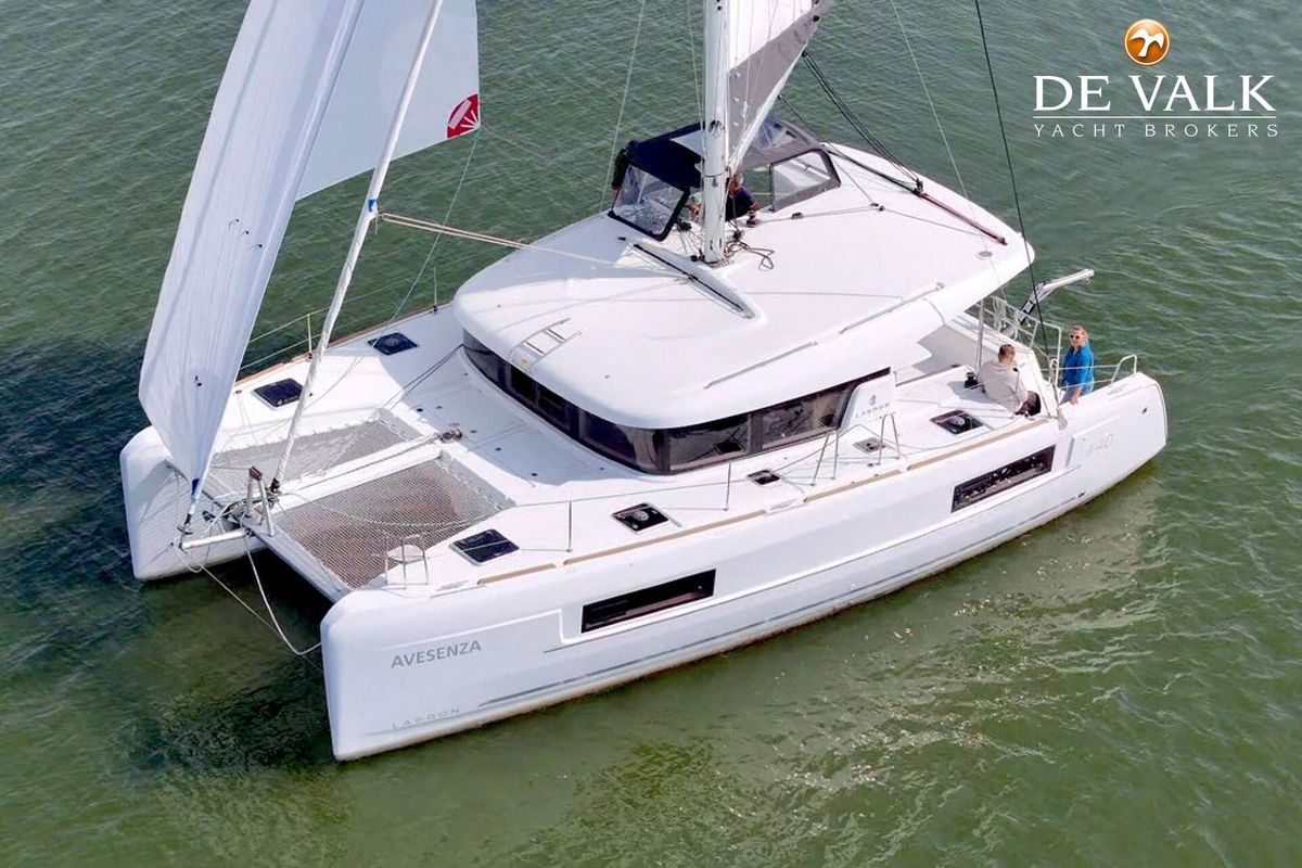 2024 Lagoon 40