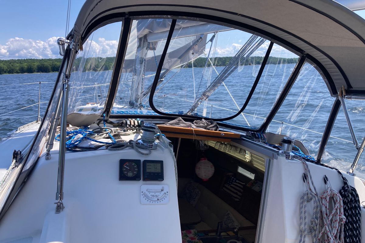 1992 Hunter 33.5
