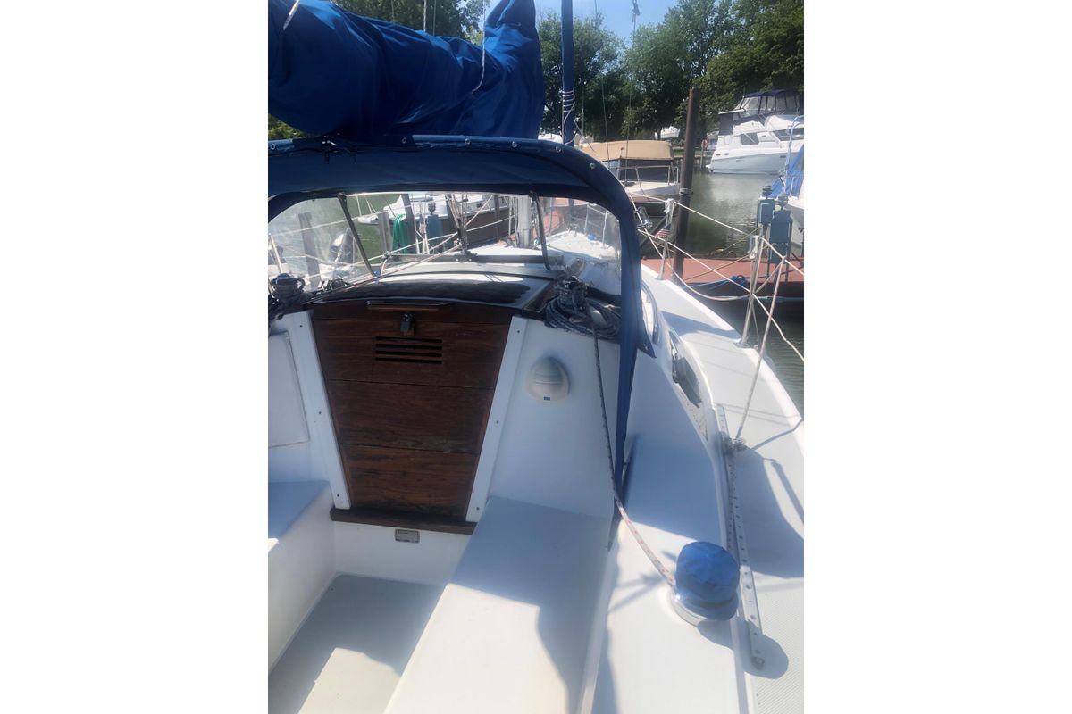 1995 Catalina Capri 26