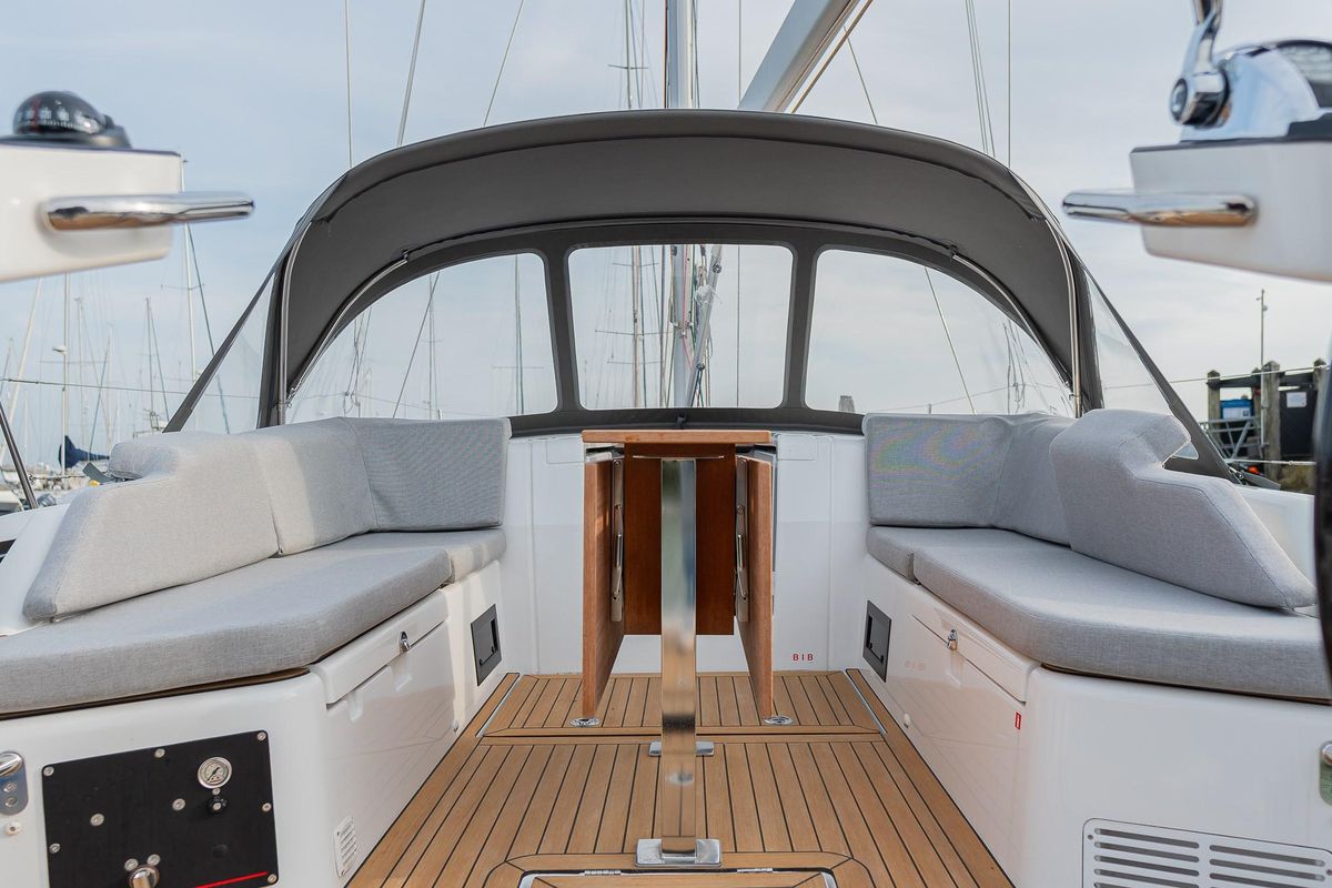 2024 Beneteau First 44
