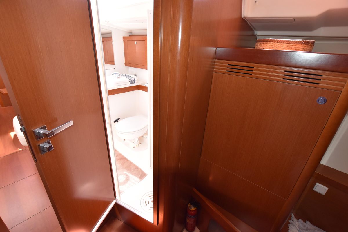 2012 Beneteau Oceanis 54 en venta en Corfu, Greece (53 pies)
