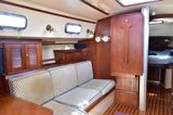 1995 Island Packet 37
