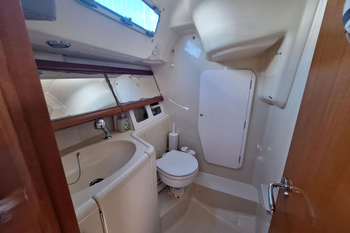 2006 Dufour 325 Grand Large