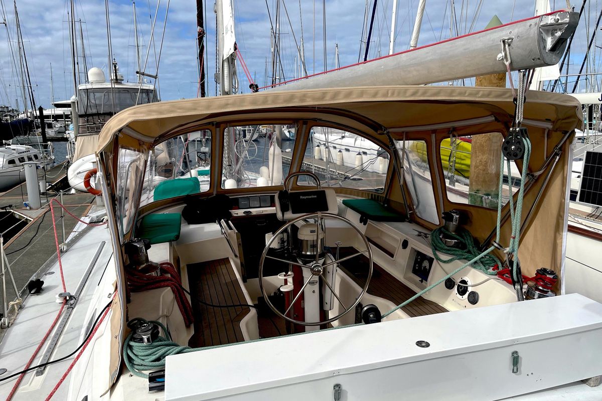 1984 Moody 47