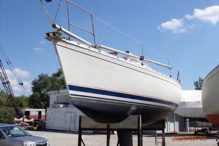 1985 Beneteau First 305