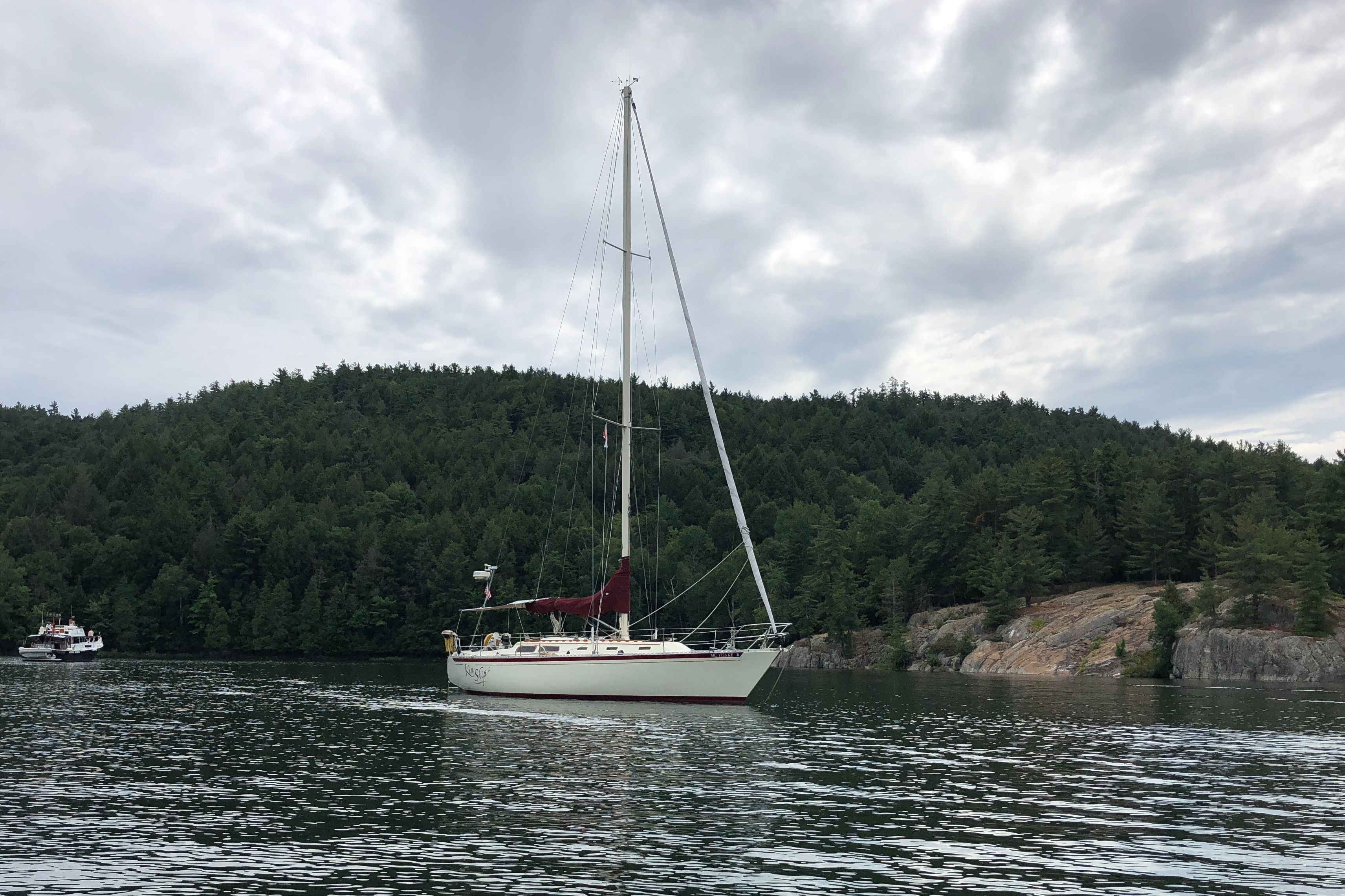 1981 Islander Peterson 40