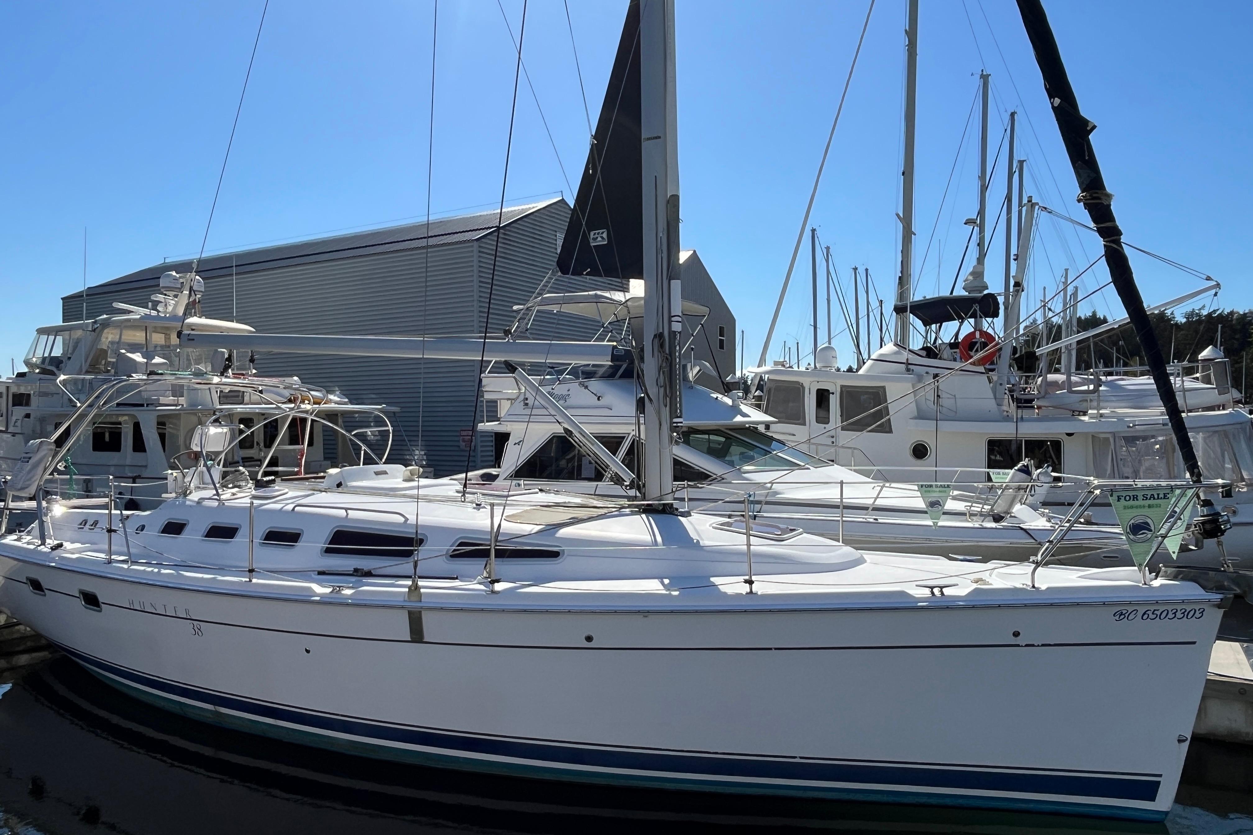 2006 Hunter 38 for sale in North Saanich, British Columbia, Canada