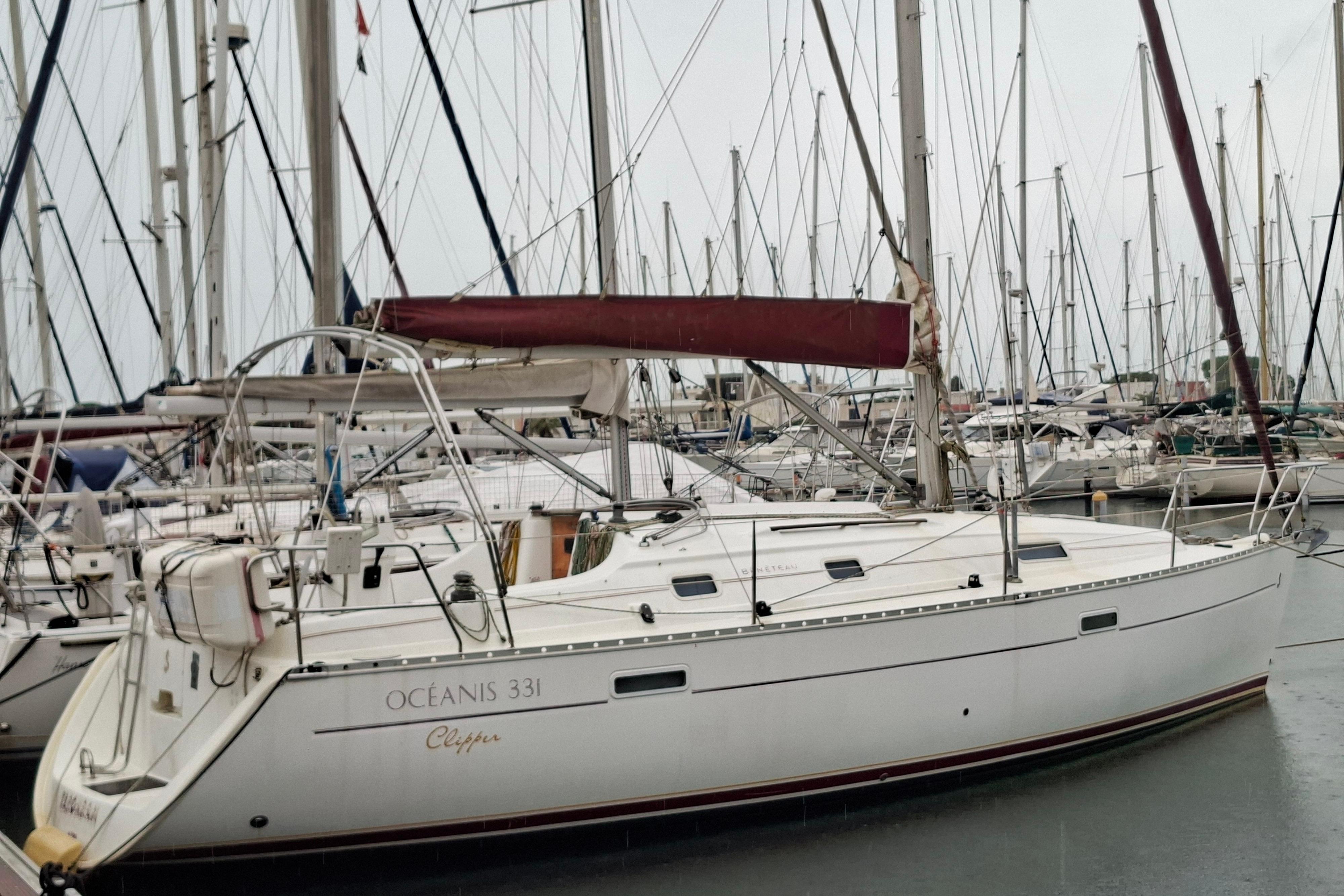 2001 Beneteau Oceanis Clipper 331 for sale in Le Grau-du-Roi, Gard, France