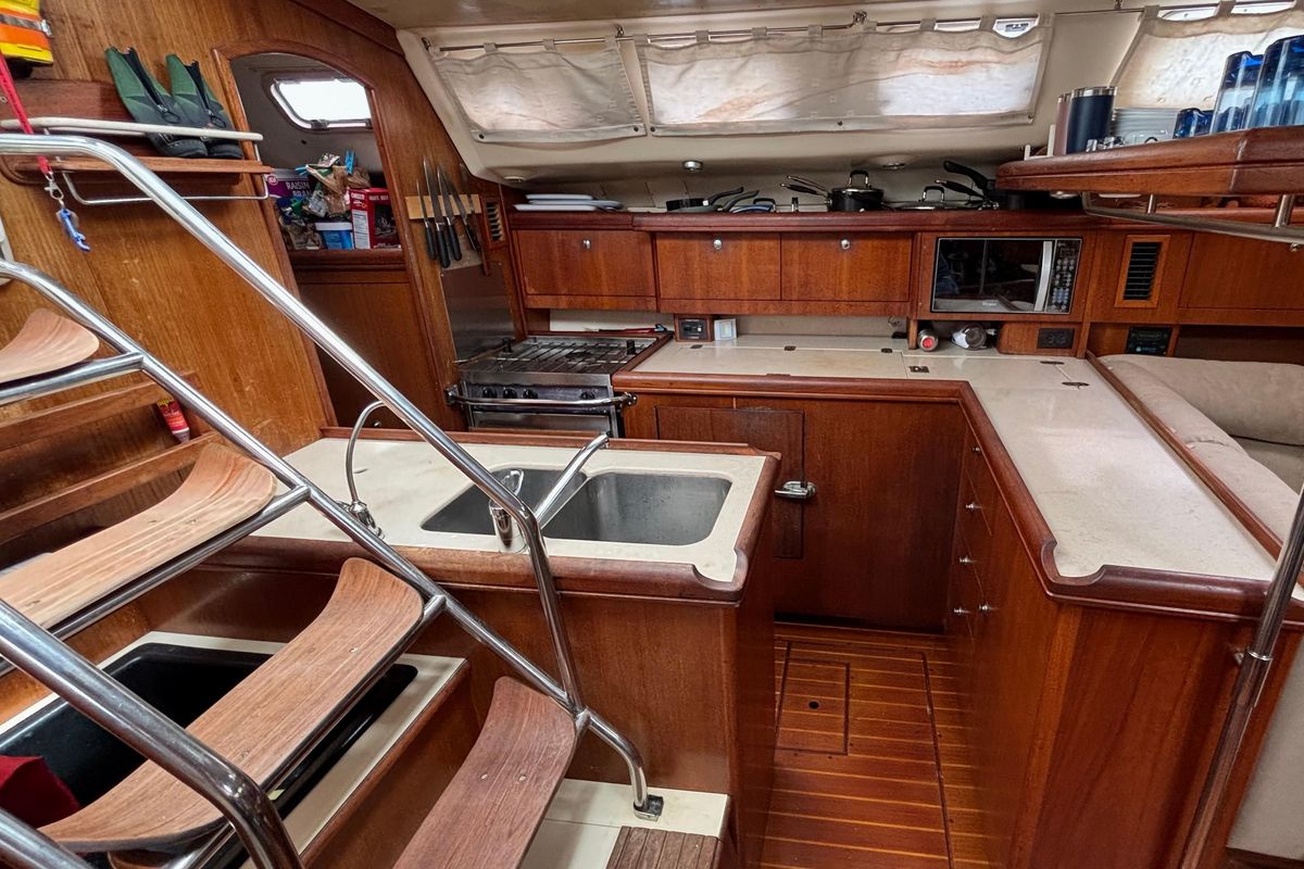 2002 Hunter 466