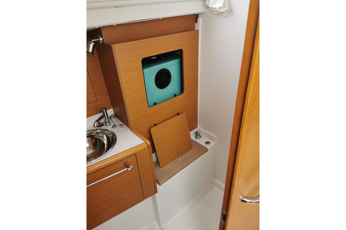 2017 Jeanneau Sun Odyssey 449