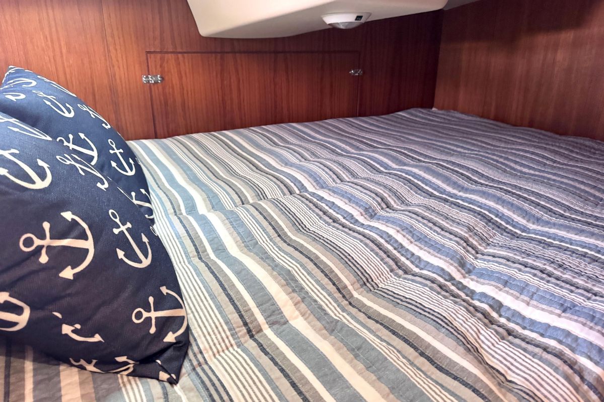 2006 Hunter 33