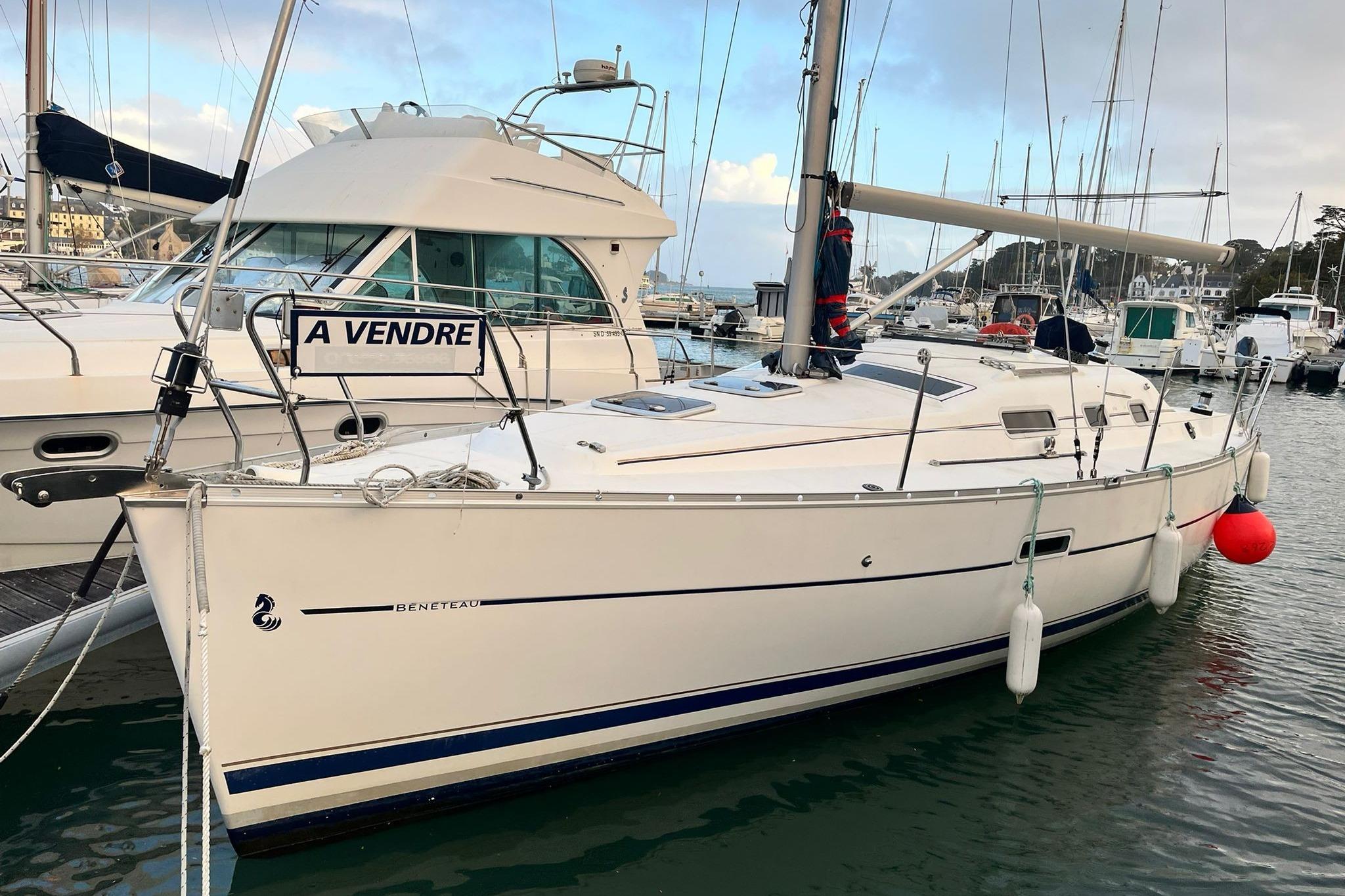 2006 Beneteau 323 Boats