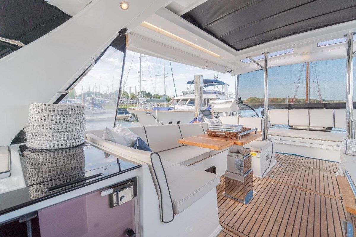 2020 Beneteau Oceanis Yacht 62