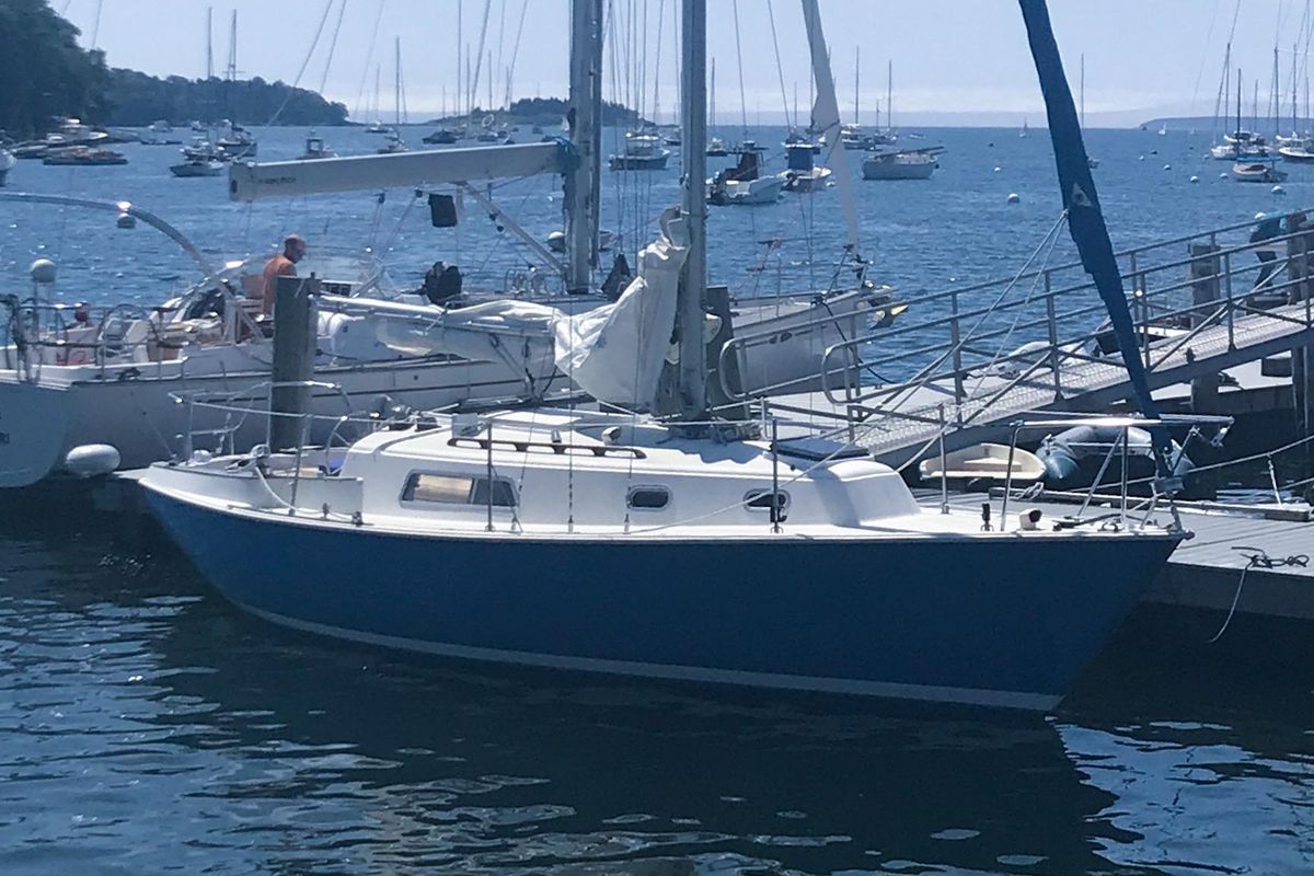 1979 Pearson 30