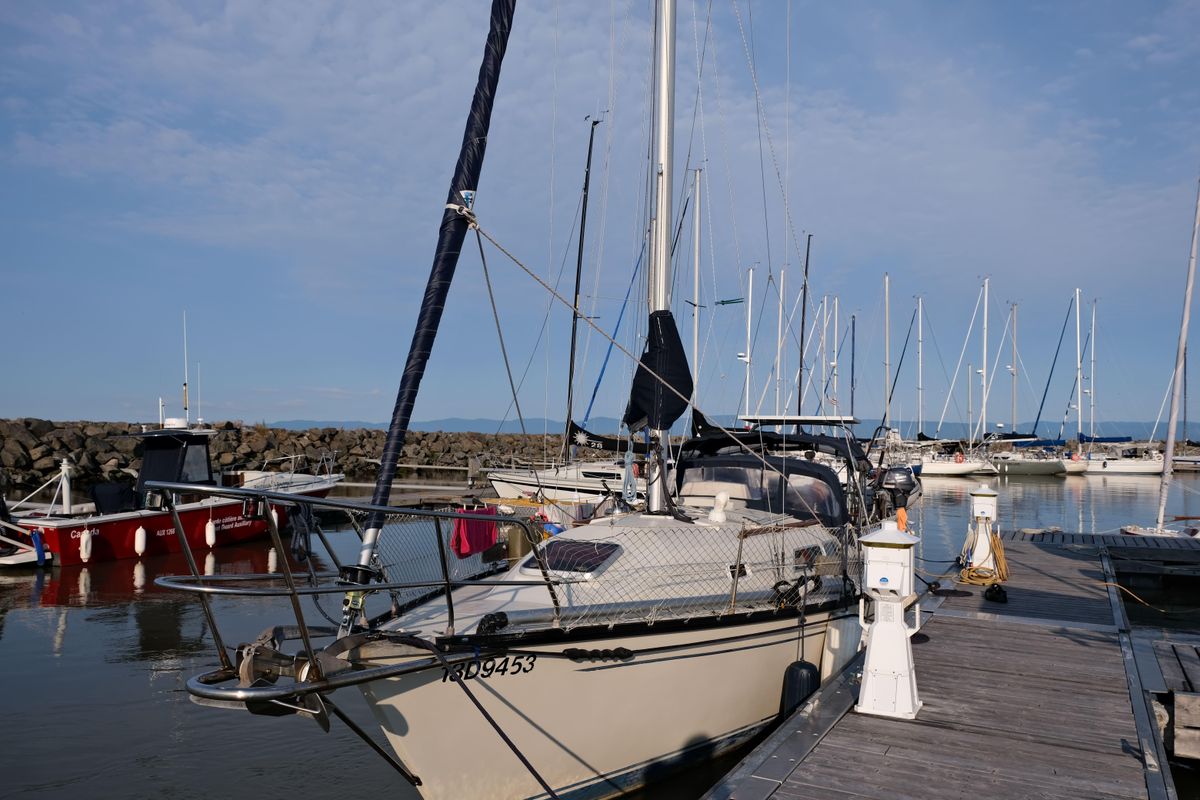 1988 Mirage Yachts 35