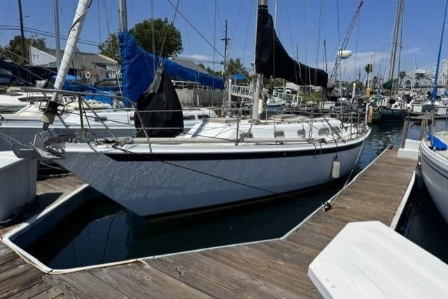 1977 Ericson 35