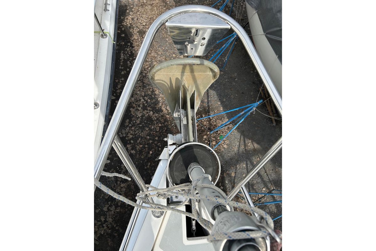 2002 Hunter 410