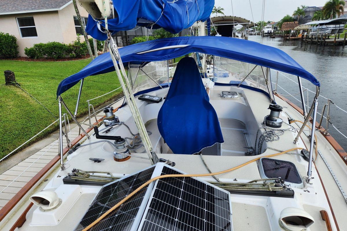 1990 Morgan 44 Center Cockpit