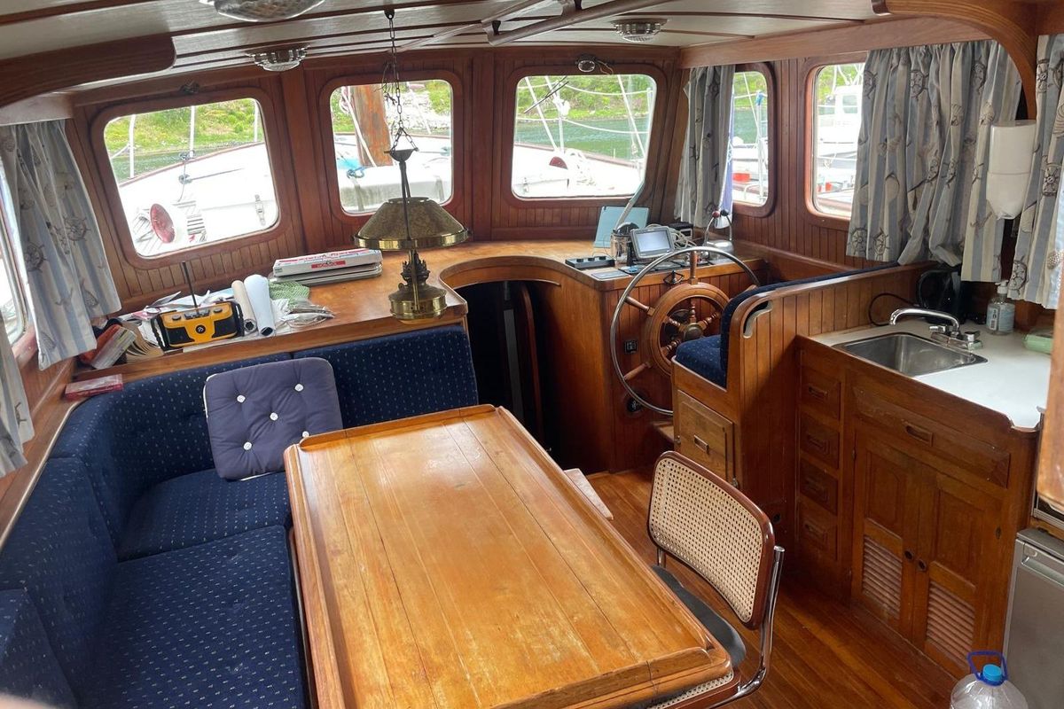 1980 Island Trader 46