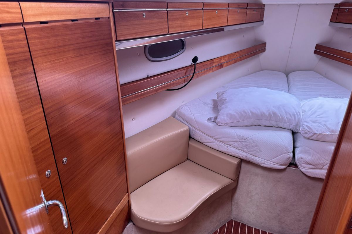 2005 Bavaria Cruiser 39