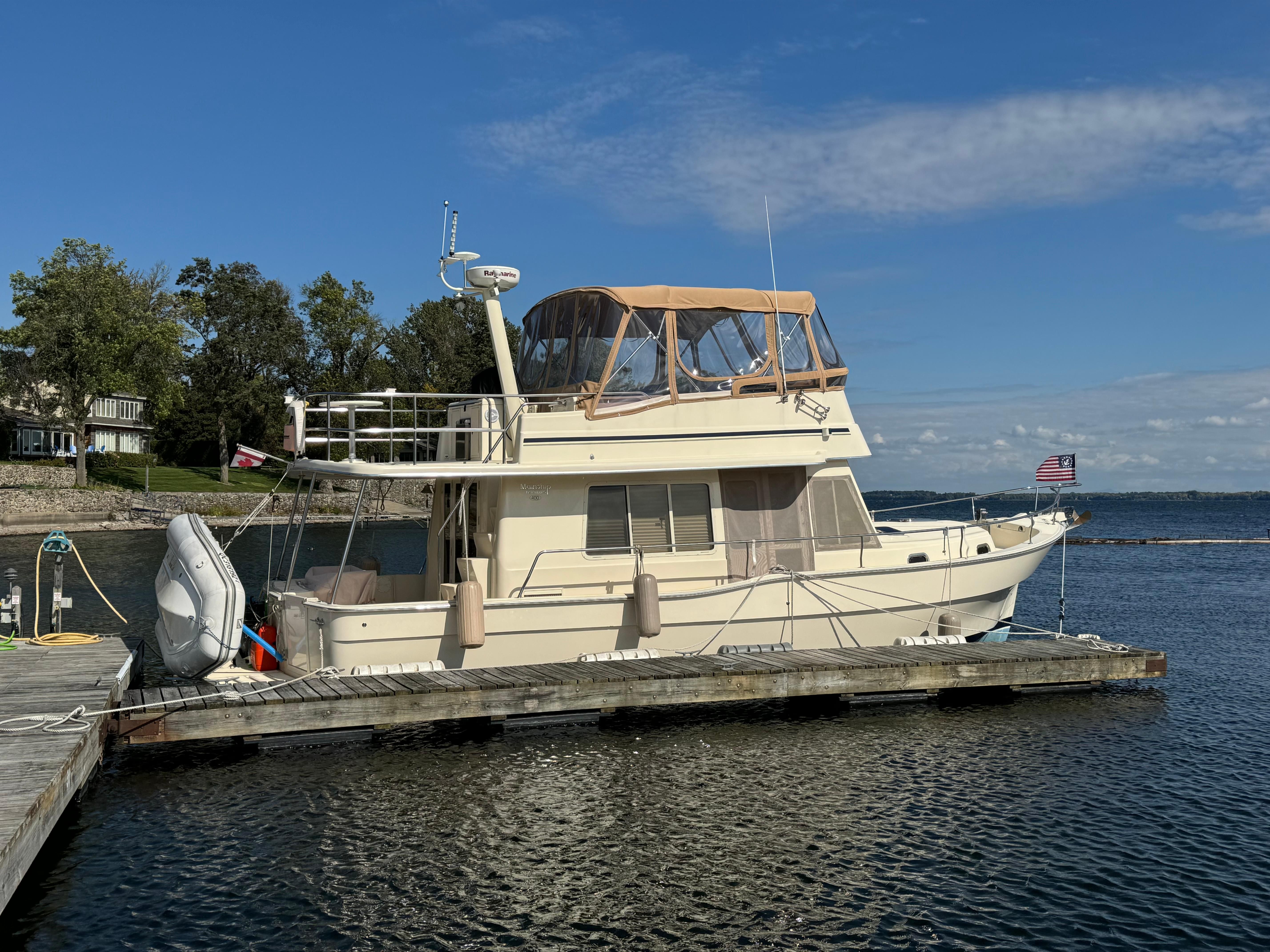 2007 Mainship 400 Trawler